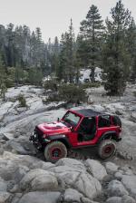 Jeep Wrangler with Mopar Jeep Performance Parts 2018 года (NA)